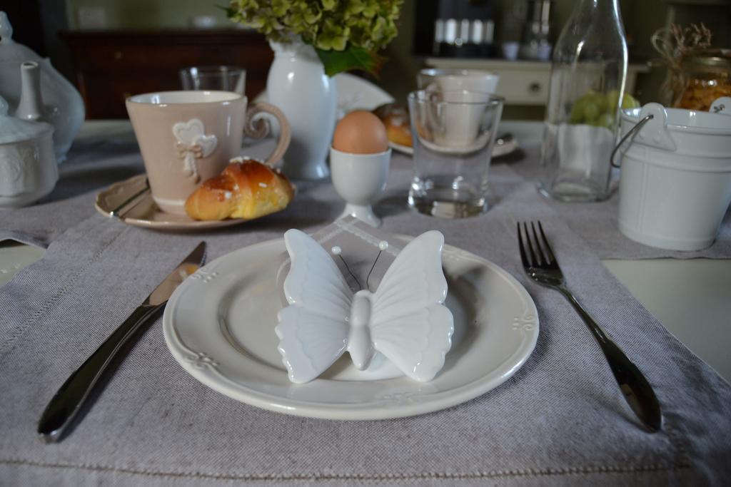 B&B Dimora Delle Donnole Bergamo Alta Eksteriør billede